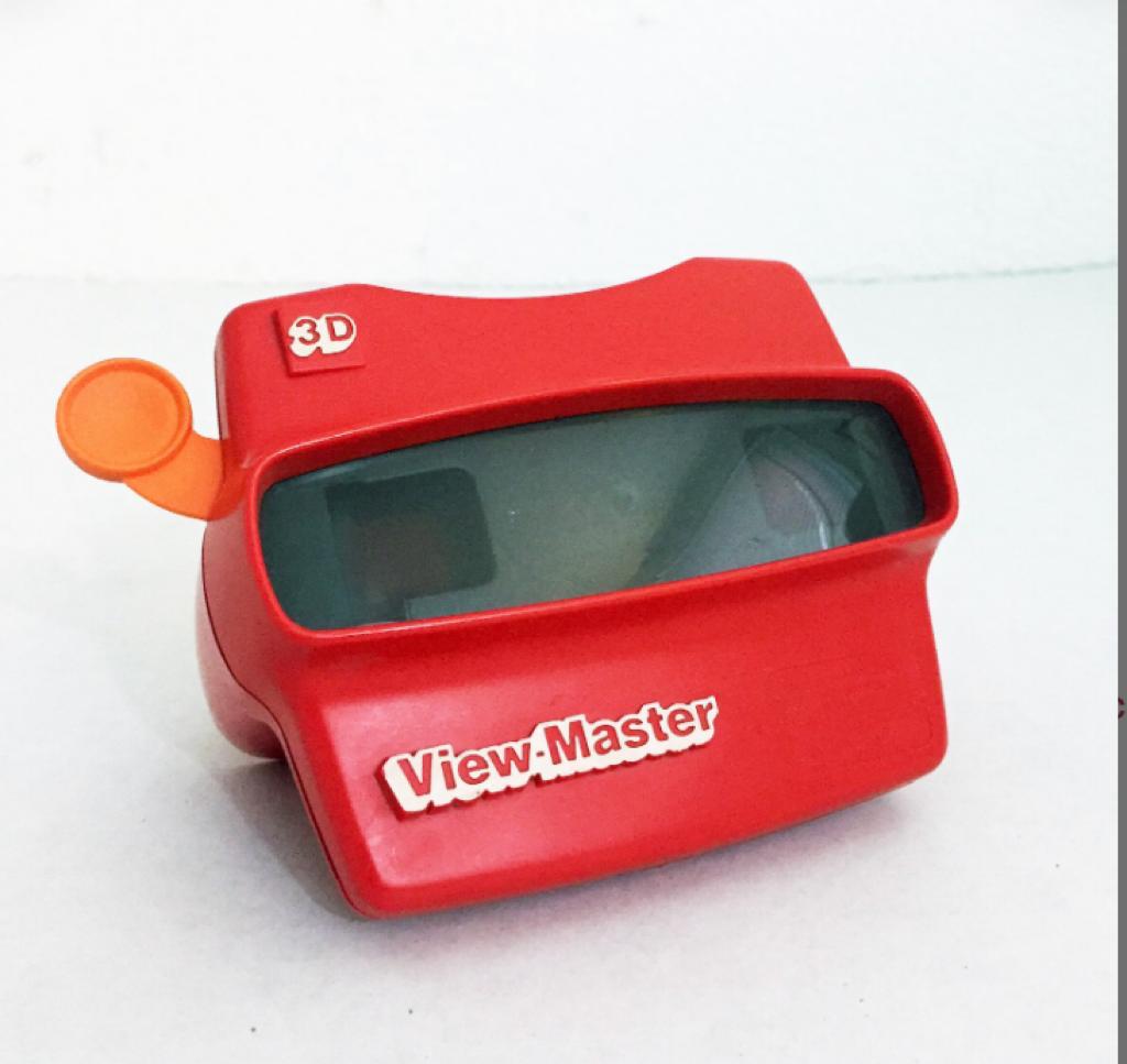 Edgardo Núñez Caballero y su Viewmaster para vernos y&nbsp;sentirnos